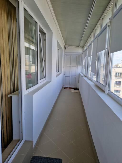 בוקרשט Charming Apartment With Private Terrace מראה חיצוני תמונה